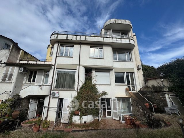 Villa in residenziale in Via Renato Fucini