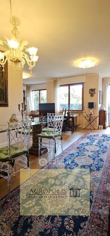 Villa in residenziale in 