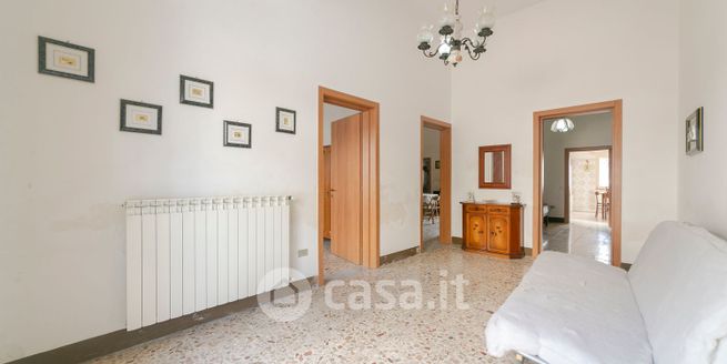 Casa indipendente in residenziale in Via Principi di Savoia 155