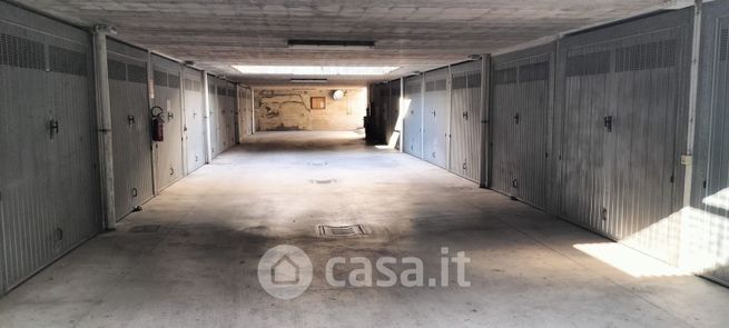 Garage/posto auto in residenziale in Via Jacopo Tintoretto