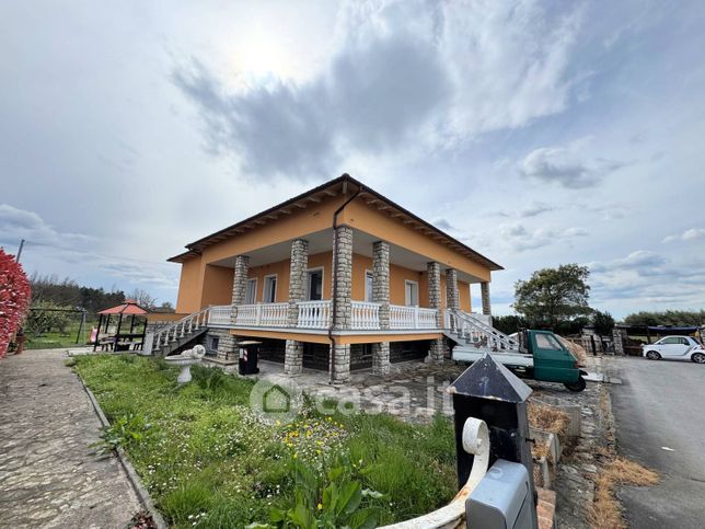 Villa in residenziale in