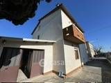Casa indipendente in residenziale in 