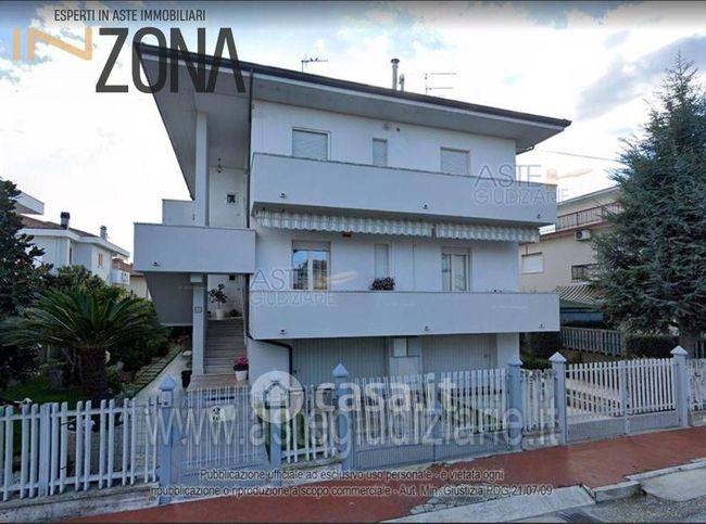 Appartamento in residenziale in Via Iaconi 41