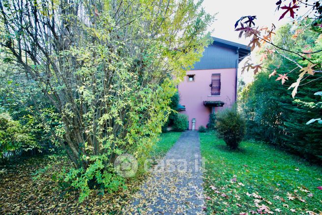 Casa indipendente in residenziale in Via Venezia 47