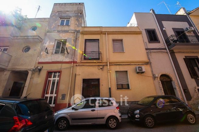 Casa indipendente in residenziale in Via Lucio Strabone 78