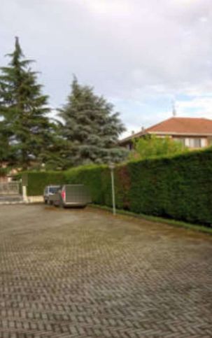 Box/posto auto in residenziale in Strada Fontana D'Orto