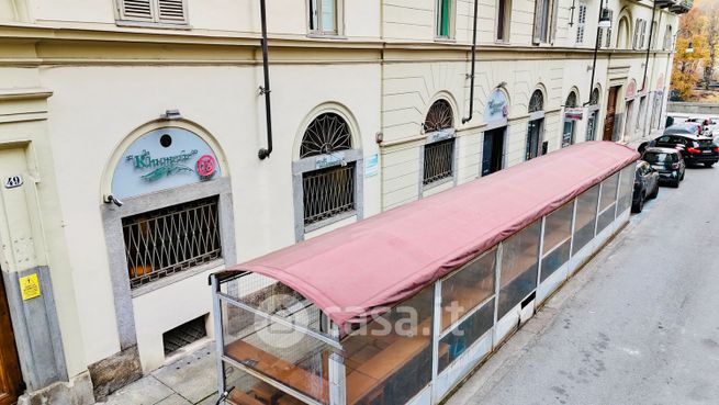 Negozio/locale commerciale in commerciale in Via Maria Vittoria 49