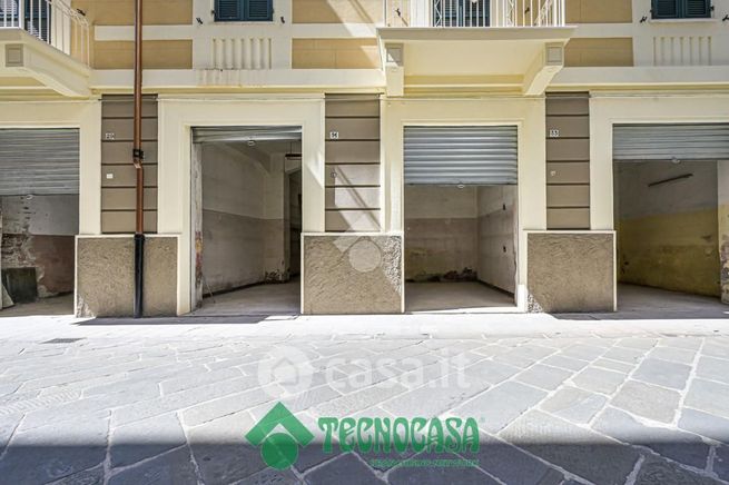 Box/posto auto in residenziale in Via Ferruccio 29
