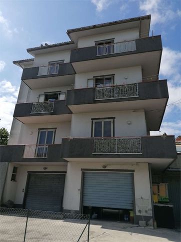 Appartamento in residenziale in Viale Emilio Mattucci
