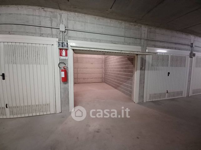 Garage/posto auto in residenziale in 