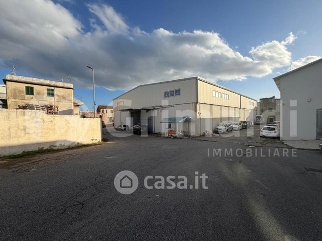 Capannone in commerciale in Via Consolare Valeria in Tremestieri 388