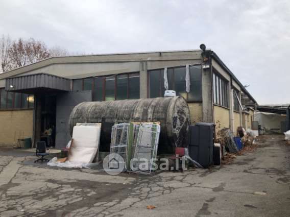 Capannone in commerciale in Via Risorgimento 18