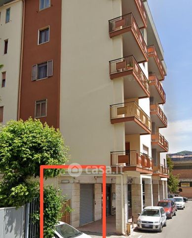 Negozio/locale commerciale in commerciale in Via Aldo Moro