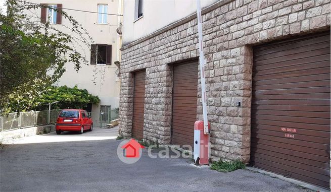 Garage/posto auto in residenziale in Via Madonna del Riccio 1