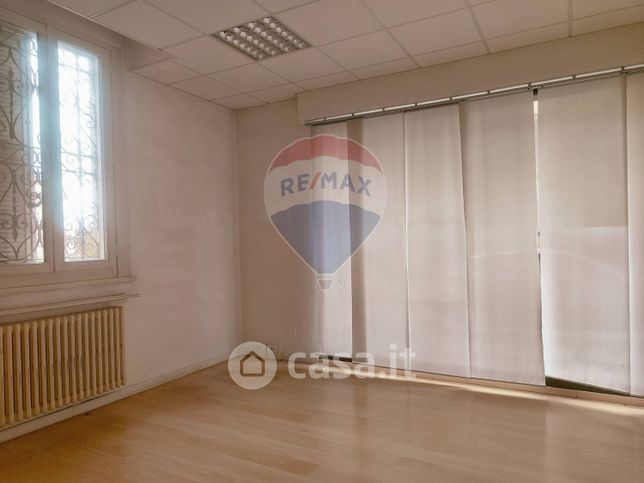 Ufficio in commerciale in Via Antonio Gramsci 6