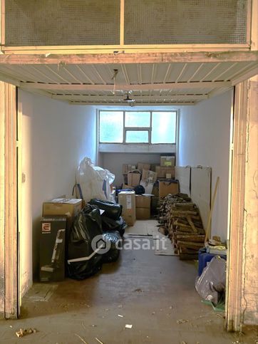 Box/posto auto in residenziale in Viale Filippo Turati 80