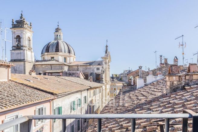 Appartamento in residenziale in Via Farnesiana 26