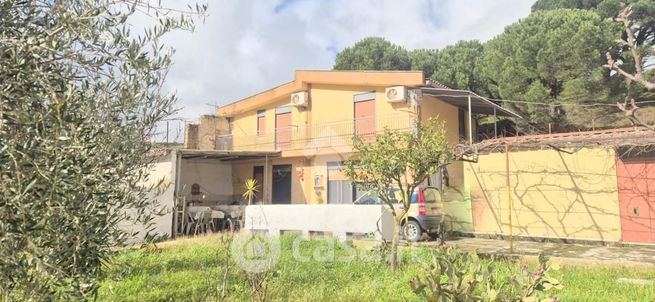 Villa in residenziale in Via Esterna Renda 84