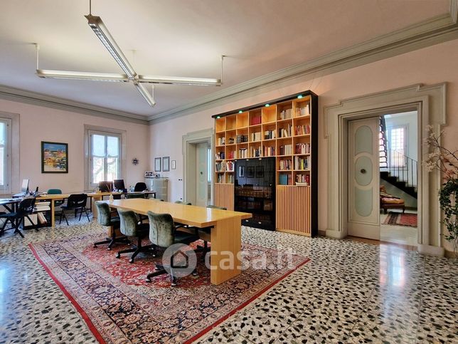 Ufficio in commerciale in Via Cavour 30
