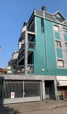 Box/posto auto in residenziale in Via Zuara 4