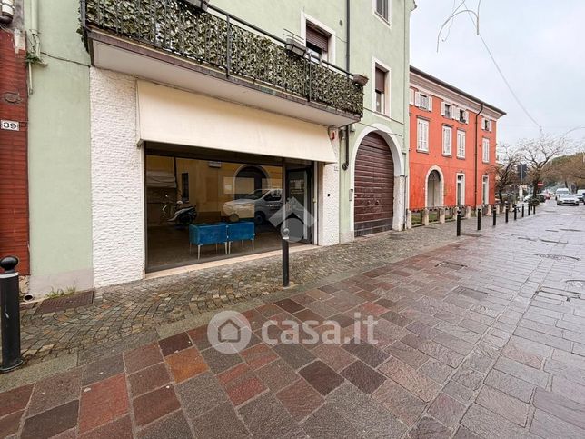Ufficio in commerciale in Via Giuseppe Garibaldi 41