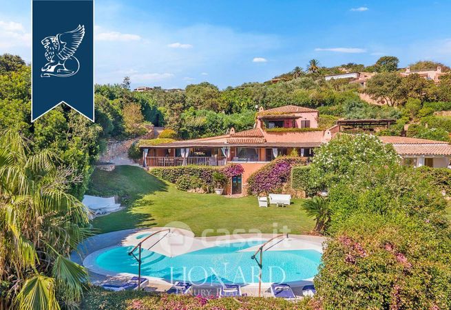 Villa in residenziale in 