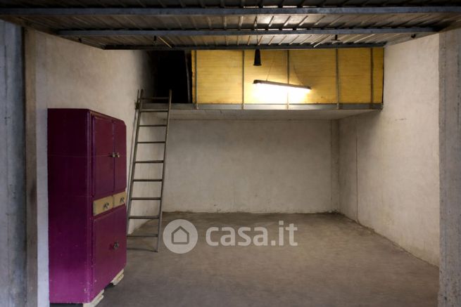 Box/posto auto in residenziale in Via Riccardo Zampieri 13