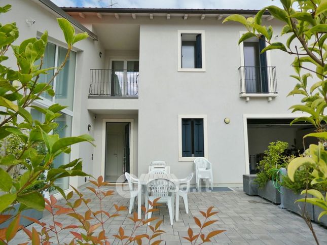 Villetta a schiera in residenziale in Via Passau