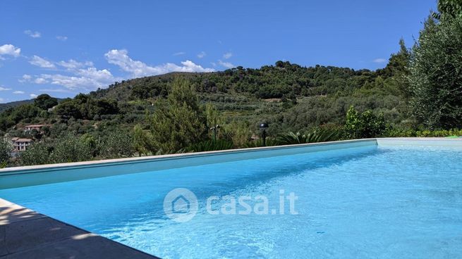 Villa in residenziale in