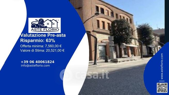 Box/posto auto in residenziale in Via Martiri della Libertà