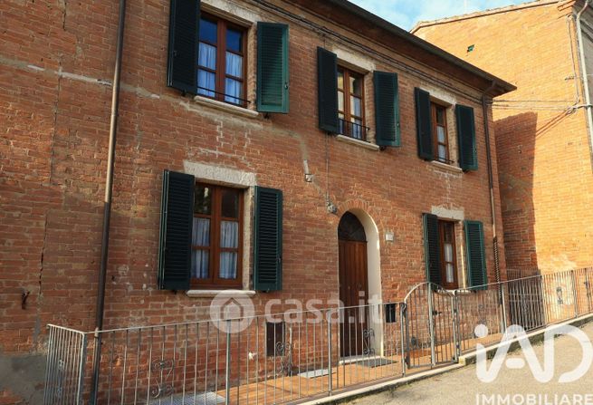 Casa bi/trifamiliare in residenziale in Via dei Mori