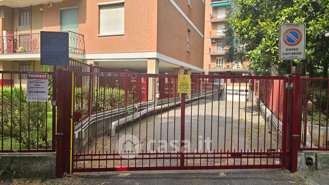 Box/posto auto in residenziale in Via Cuorgnè 26