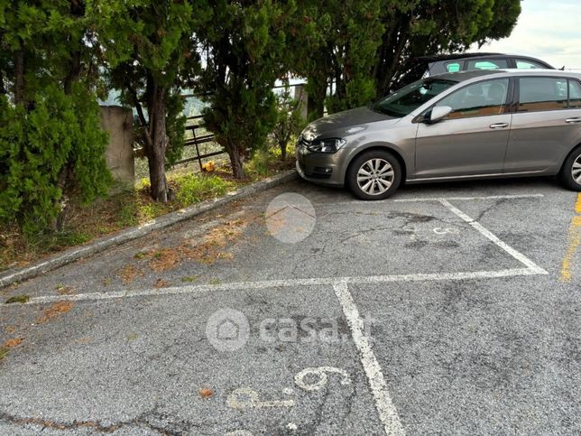 Garage/posto auto in residenziale in Via Monaco Simone 1