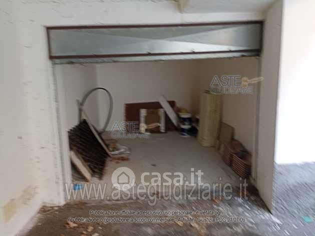 Garage/posto auto in residenziale in Via Cale 51