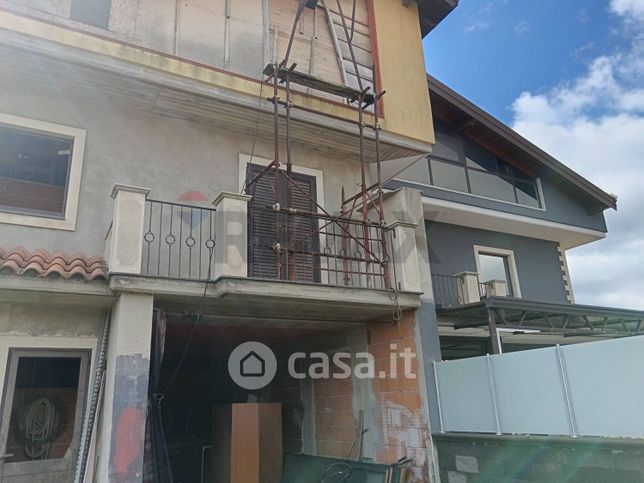 Appartamento in residenziale in Via Umbria 8