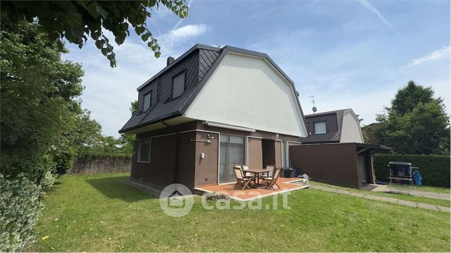Villa in residenziale in 
