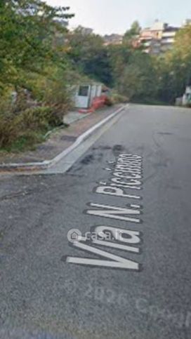 Box/posto auto in residenziale in Via N. Piccinino