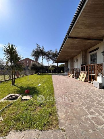 Villa in residenziale in Via Fornace 17