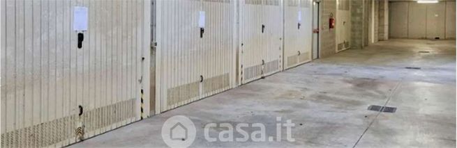 Box/posto auto in residenziale in Via Alpi Carniche 7
