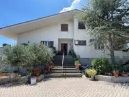 Villa in residenziale in Contrada Barbolano 22