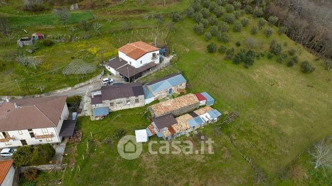 Casa indipendente in residenziale in Contrada Greci 1