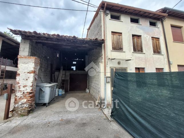 Casa bi/trifamiliare in residenziale in Via Giarelle