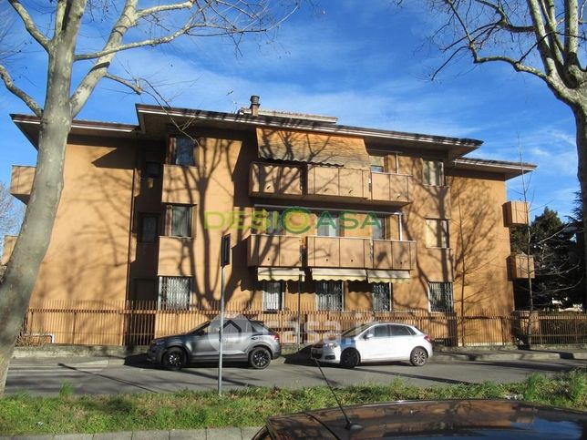 Capannone in commerciale in Via Giuseppe Mazzini