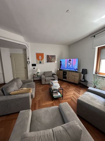 Attico/mansarda in residenziale in Viale Vincenzo de Filippis 64