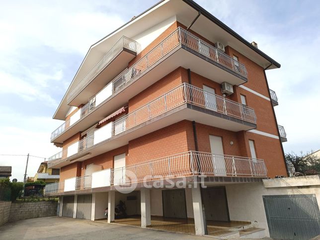 Appartamento in residenziale in Via Ortonese 107