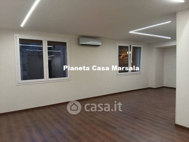 Appartamento in residenziale in Via Curatolo