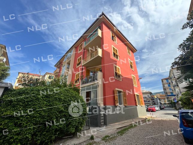 Appartamento in residenziale in Via Eugenio Sciaccaluga