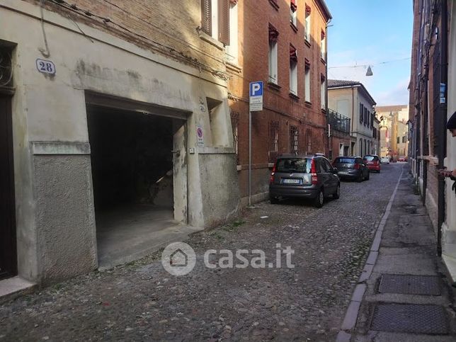 Garage/posto auto in residenziale in Via Garibaldi