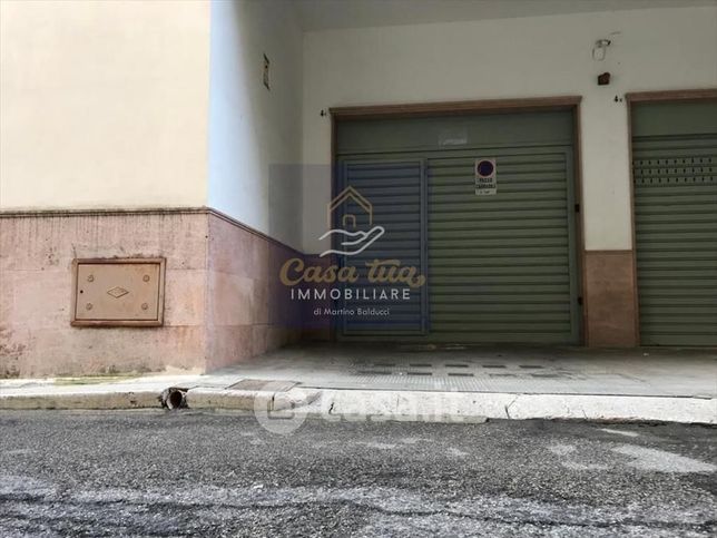 Garage/posto auto in residenziale in Via Cipriani