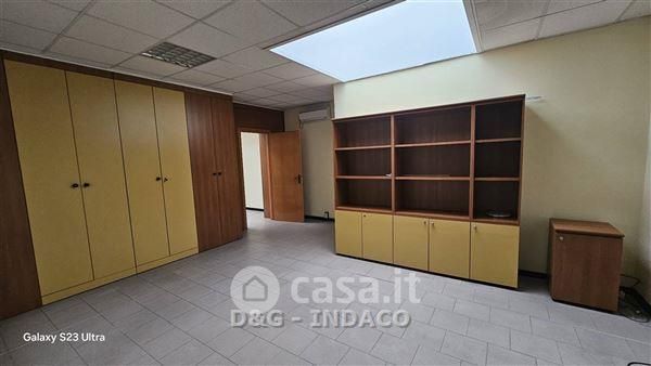 Ufficio in commerciale in 